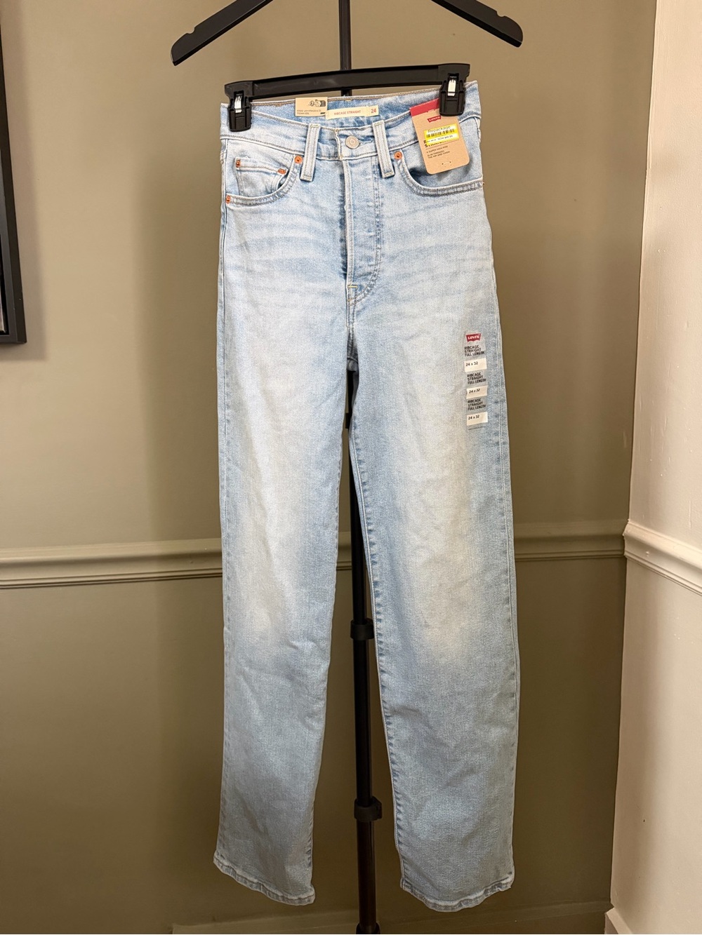 Levi's Light Wash Men's Straight Jeans